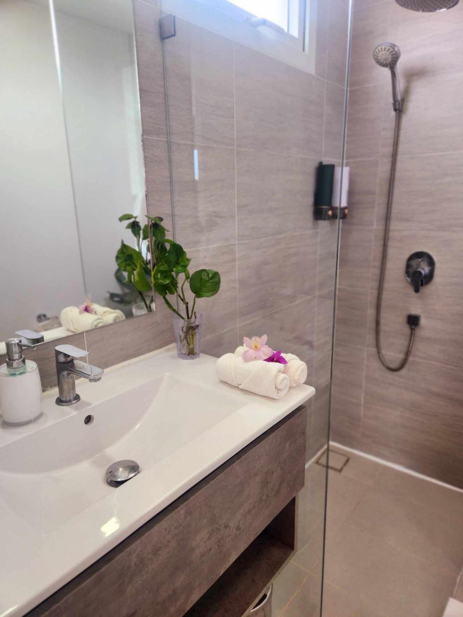 ทีพักติดหาดแหลม​แม่พิมพ์​Mantra Condo​ Rayong​ Ban Ang Extérieur photo